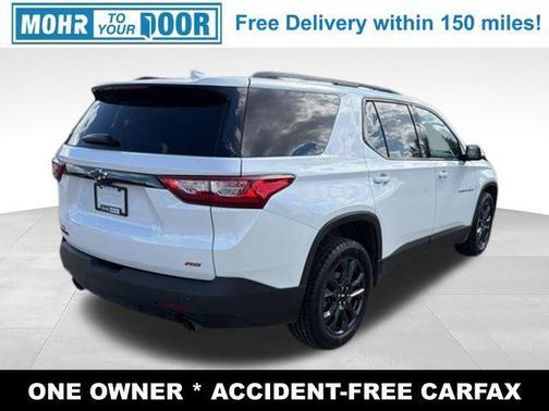 Iridescent Pearl Tricoat 2021 Chevrolet Traverse RS