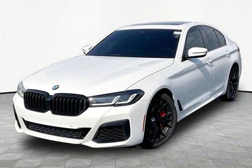 Alpine White 2022 BMW 540 i xDrive