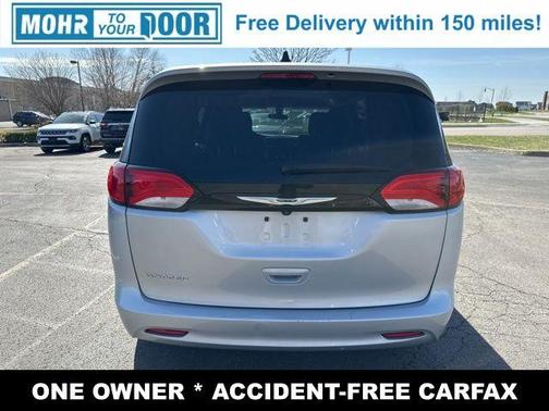 2022 Chrysler Voyager LX