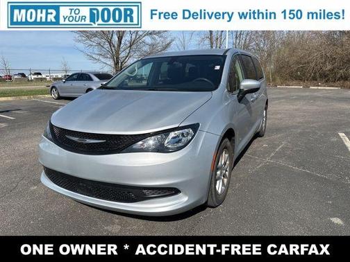 2022 Chrysler Voyager LX