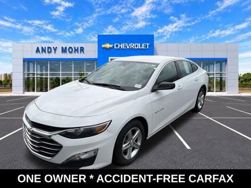 Summit White 2024 Chevrolet Malibu LT