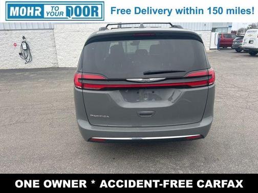 2022 Chrysler Pacifica Touring-L