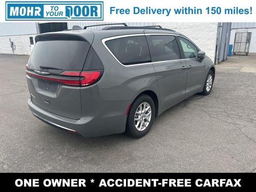 2022 Chrysler Pacifica Touring-L