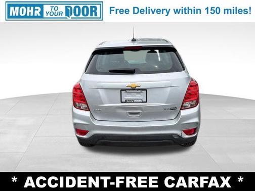 Silver Ice Metallic 2017 Chevrolet Trax LS