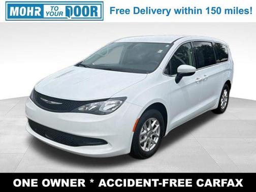 Bright White Clearcoat 2022 Chrysler Voyager LX