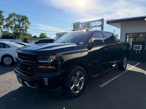 Black 2018 Chevrolet Silverado 1500 2LT