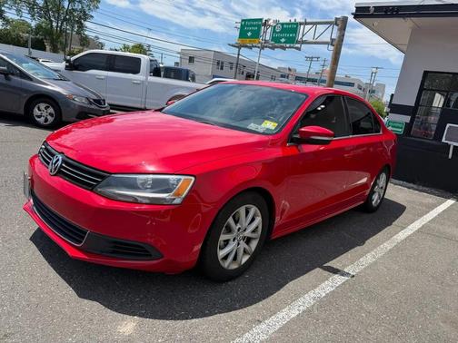 Tornado Red 2014 Volkswagen Jetta Auto SE w/Connectivity