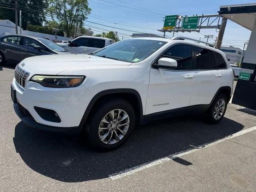 Bright White Clearcoat 2021 Jeep Cherokee Latitude Plus