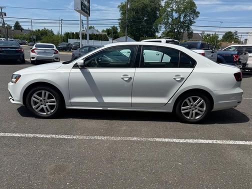 White 2018 Volkswagen Jetta 1.4T S