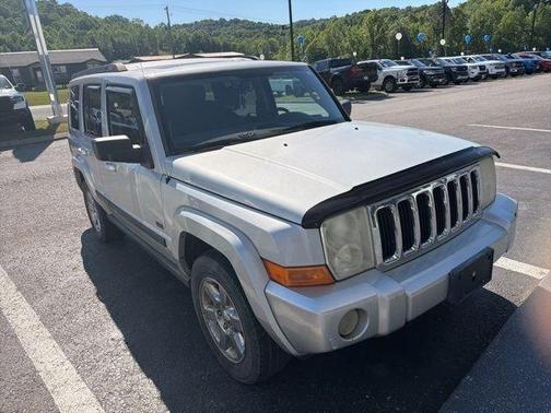 Bright Silver Clearcoat Metallic 2007 Jeep Commander Sport