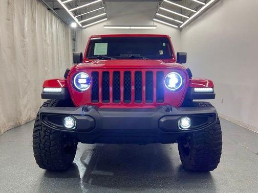 Firecracker Red Clearcoat 2021 Jeep Wrangler Unlimited Sahara Altitude