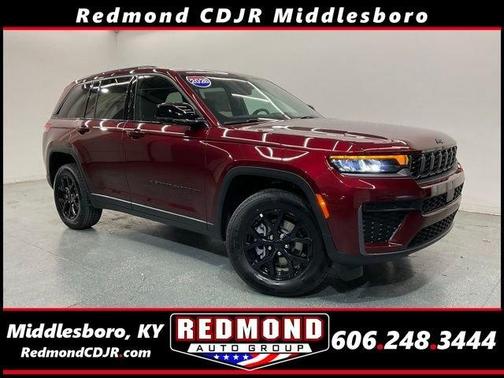 Velvet Red Pearlcoat 2026 Jeep Grand Cherokee Laredo