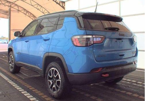Hydro Blue Pearlcoat 2025 Jeep Compass Trailhawk