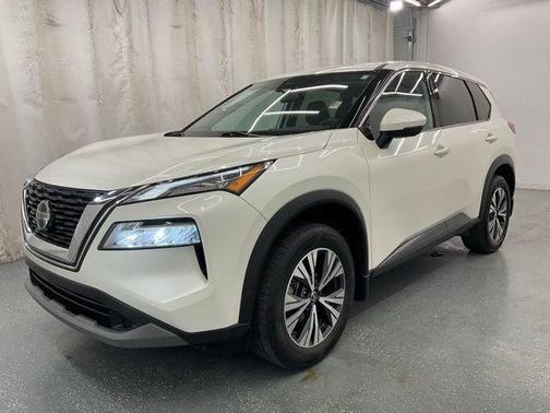 White 2021 Nissan Rogue SV