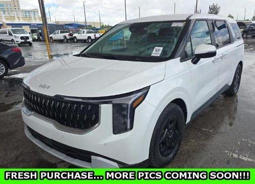 Snow White Pearl 2025 Kia Carnival LXS