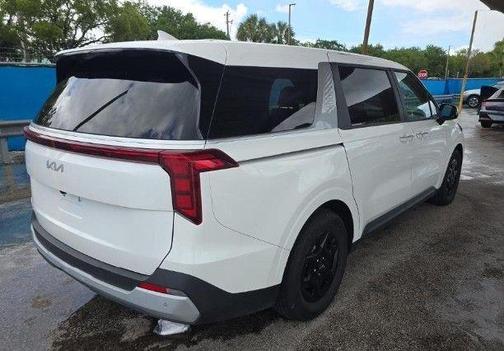 Snow White Pearl 2025 Kia Carnival LXS