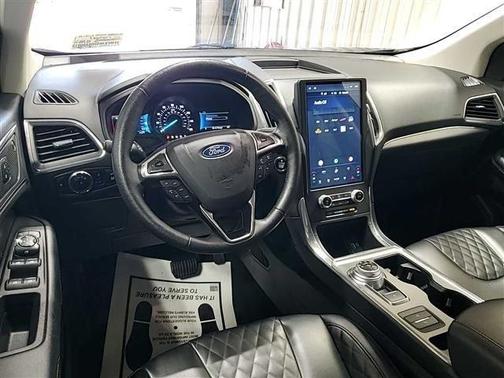 Black Metallic 2024 Ford Edge Titanium