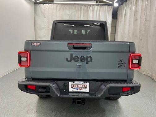 2024 Jeep Gladiator Sport