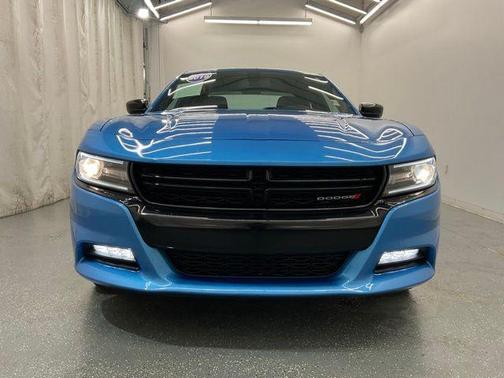 B5 Blue Pearlcoat 2019 Dodge Charger SXT