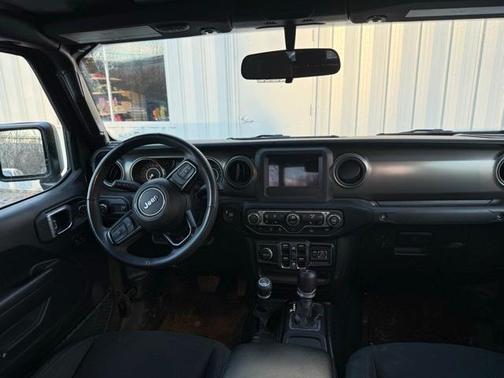 2023 Jeep Gladiator Sport