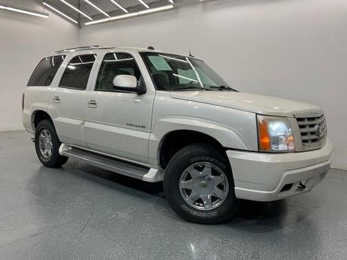2005 Cadillac Escalade Base