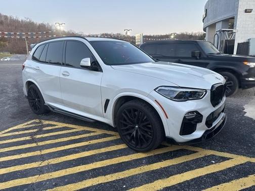 2020 BMW X5 M50i
