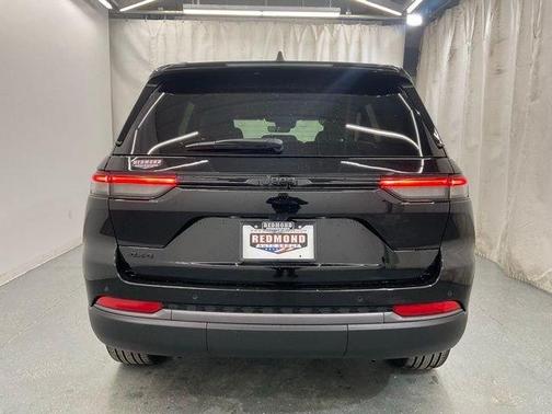 Diamond Black 2026 Jeep Grand Cherokee Limited