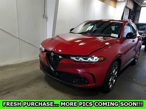 2025 Alfa Romeo Tonale Base