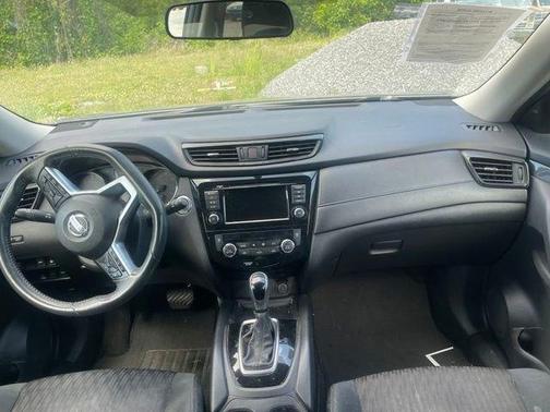 Gun Metallic 2018 Nissan Rogue SV