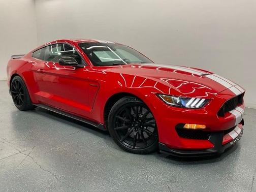 2016 Ford Shelby GT350 Base