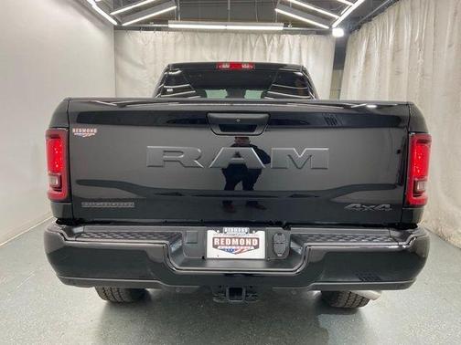 Diamond Black 2026 RAM 2500 Big Horn