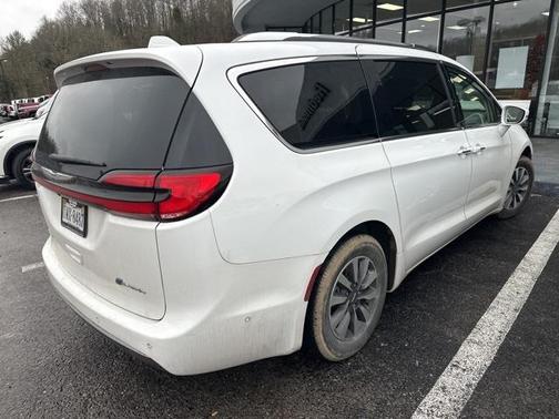 2021 Chrysler Pacifica Hybrid Touring L