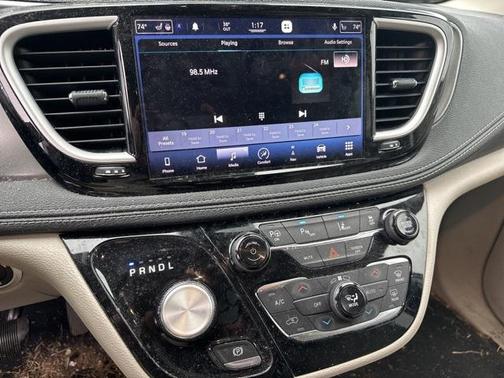 2021 Chrysler Pacifica Hybrid Touring L