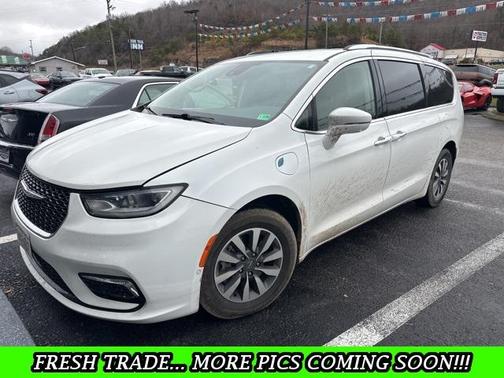 2021 Chrysler Pacifica Hybrid Touring L