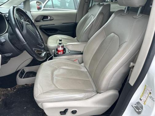 2021 Chrysler Pacifica Hybrid Touring L