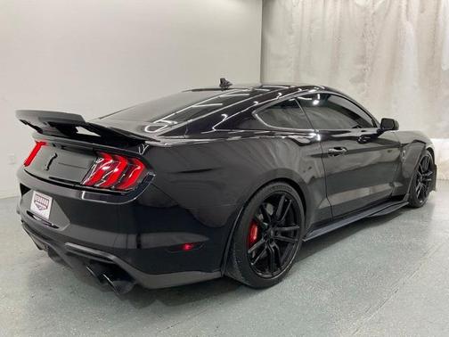 2022 Ford Shelby GT500 Base