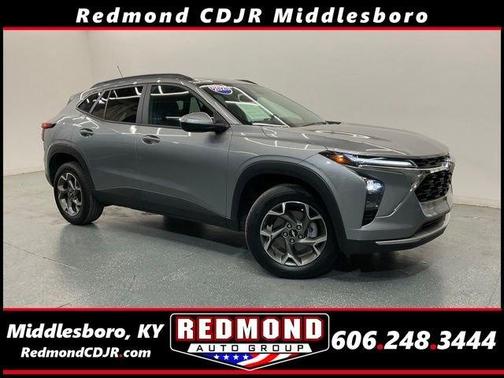 Sterling Gray Metallic 2025 Chevrolet Trax LT