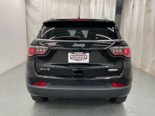 Diamond Black 2024 Jeep Compass Latitude