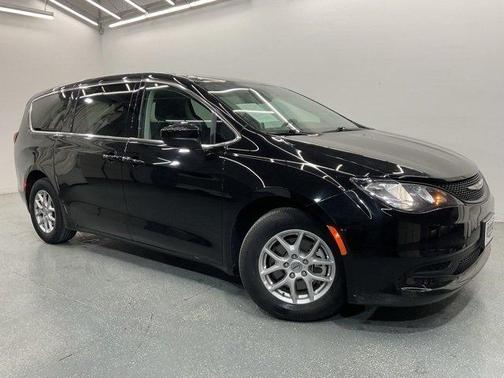 2024 Chrysler Voyager LX