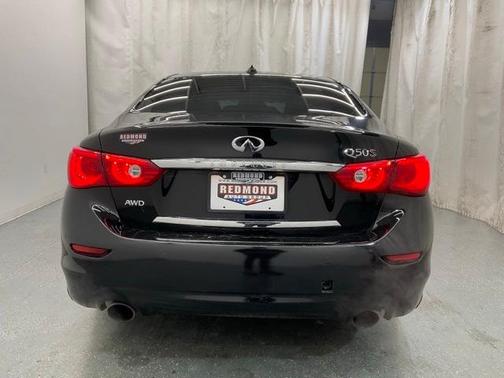 2015 INFINITI Q50 Sport