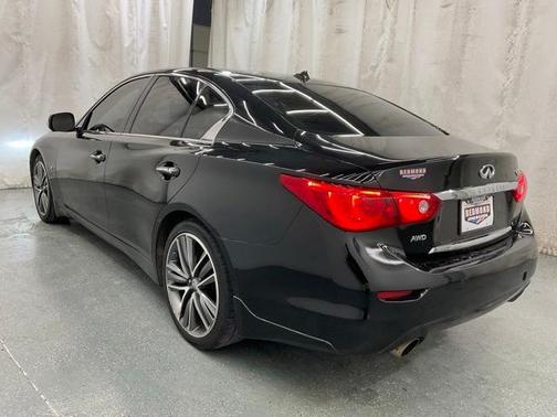 2015 INFINITI Q50 Sport