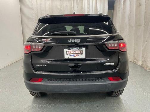 Diamond Black 2024 Jeep Compass Latitude