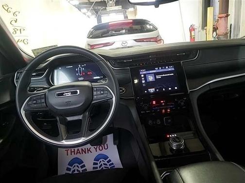 2024 Jeep Grand Cherokee L Laredo