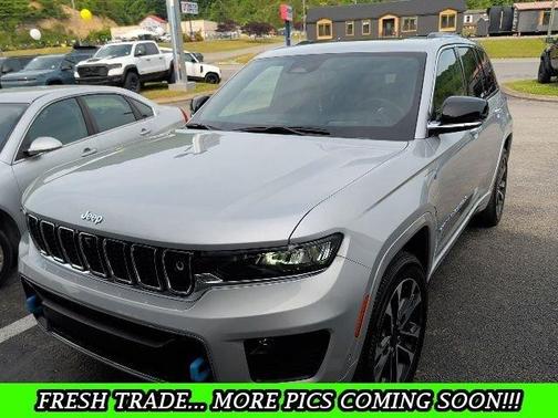 Silver Zynith 2023 Jeep Grand Cherokee 4xe Overland