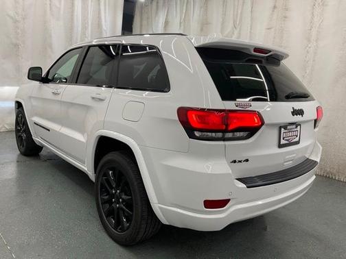 2022 Jeep Grand Cherokee WK Laredo