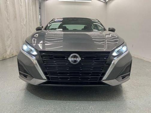Gun Metallic 2025 Nissan Altima SV