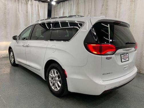 Bright White Clearcoat 2020 Chrysler Pacifica Touring-L