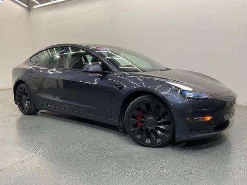 Midnight Silver Metallic 2023 Tesla Model 3 Performance