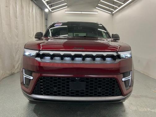 2026 Jeep Grand Wagoneer 