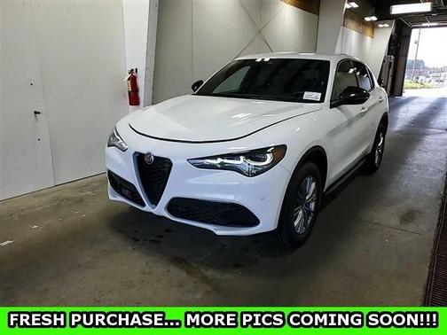 2024 Alfa Romeo Stelvio Base